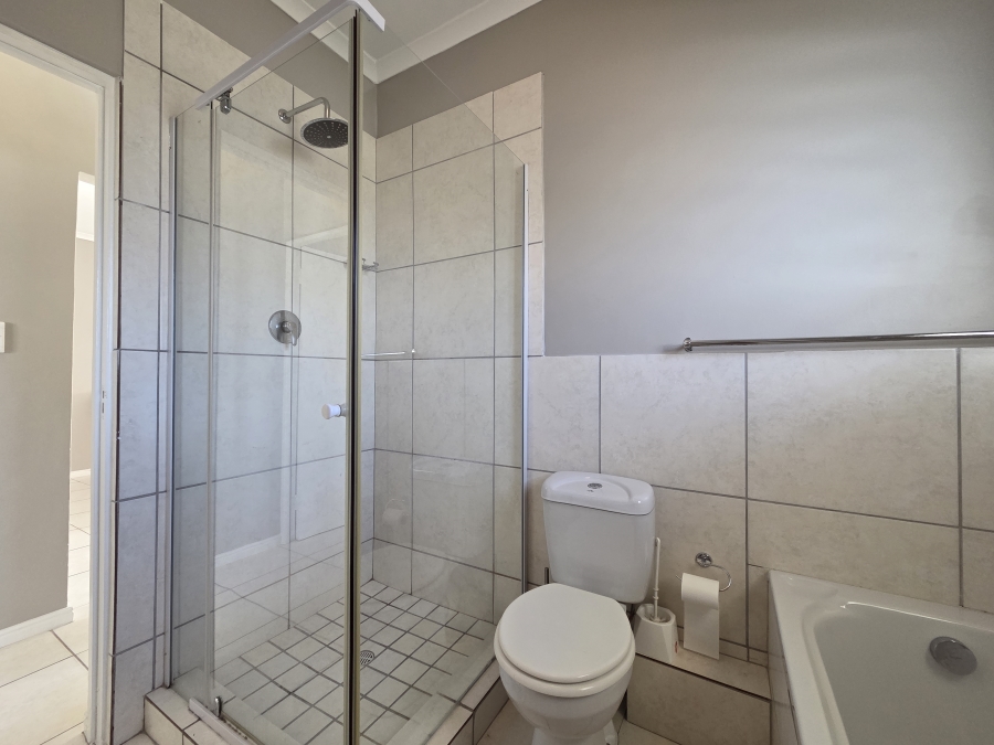 To Let 2 Bedroom Property for Rent in Olifantskop Western Cape